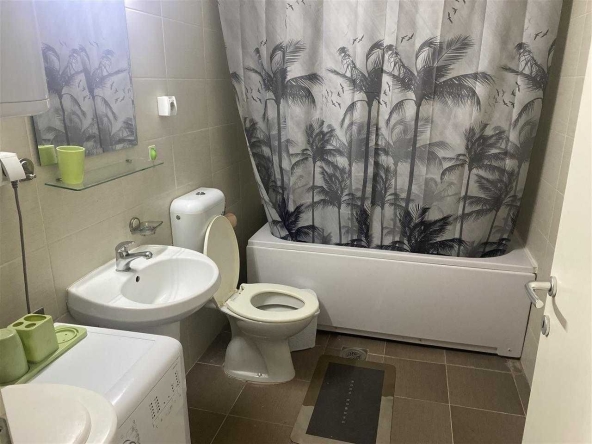 Дава се под наем Двустаен апартамент в Бургас, Славейков - 73 кв.м за 204 € - Снимка #1