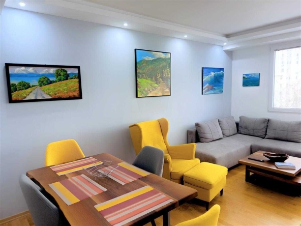 Дава се под наем Двустаен апартамент в Бургас, Лазур - 63 кв.м за 178.5 € - Снимка #1