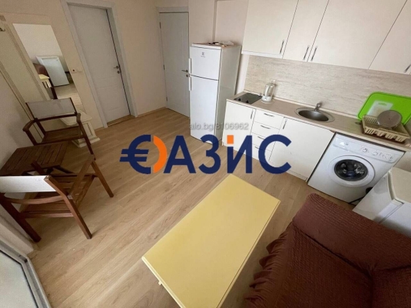 Двустаен апартамент в к.к. Слънчев бряг - 86 кв.м за 582 €/кв.м - Снимка #1