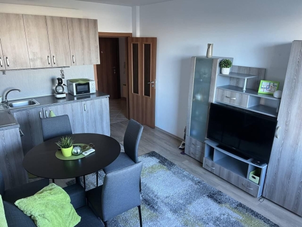 Дава се под наем Двустаен апартамент в Бургас, Възраждане - 55 кв.м за 408 € - Снимка #1