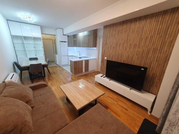 Дава се под наем Двустаен апартамент в Бургас, Братя Миладинови - 53 кв.м за 204 € - Снимка #1