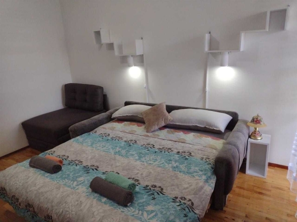 Дава се под наем Многостаен апартамент в Пловдив, Изгрев - 126 кв.м за 464.1 € - Снимка #1