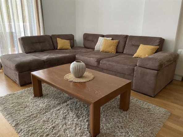 Дава се под наем Двустаен апартамент в Бургас, Изгрев - 57 кв.м за 229.5 € - Снимка #1