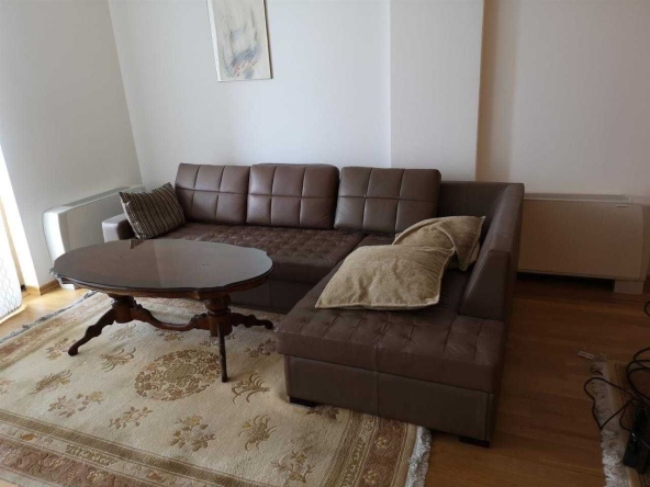 Дава се под наем Двустаен апартамент в Бургас, Славейков - 53 кв.м за 204 € - Снимка #1