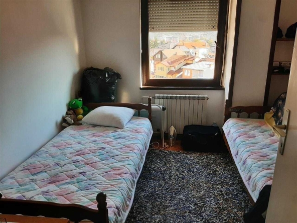 Дава се под наем Тристаен апартамент в Пловдив, Западен - 92 кв.м за 336.6 € - Снимка #1
