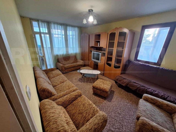 Двустаен апартамент в Варна, Център - 75 кв.м за 1867 €/кв.м - Снимка #1