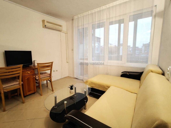 Дава се под наем Двустаен апартамент в Несебър - 42 кв.м за 238.17 € - Снимка #1