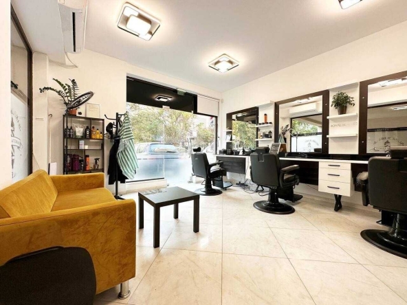 Дава се под наем Офис в Пловдив, Кючук Париж - 44 кв.м за 614 € - Снимка #1