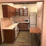 Дава се под наем Тристаен апартамент в Варна, Червен площад - 90 кв.м за 800 € - Снимка #1