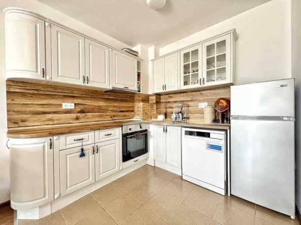 Двустаен апартамент в Пловдив, Център - 63 кв.м за 2365 €/кв.м - Снимка #1