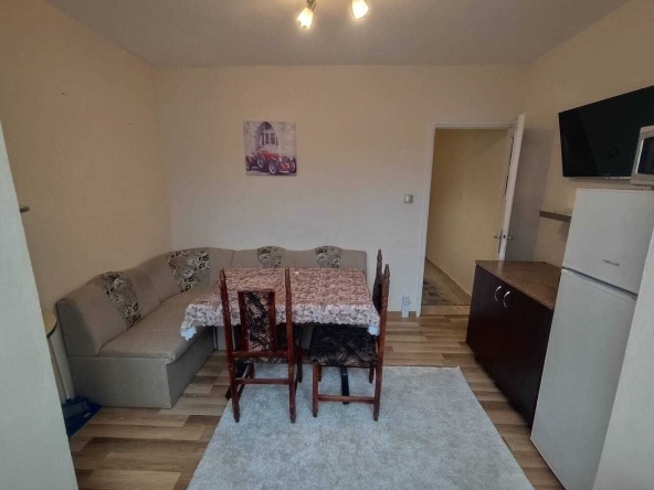 Дава се под наем Двустаен апартамент в Бургас, Меден рудник - зона А - 40 кв.м за 250 € - Снимка #1