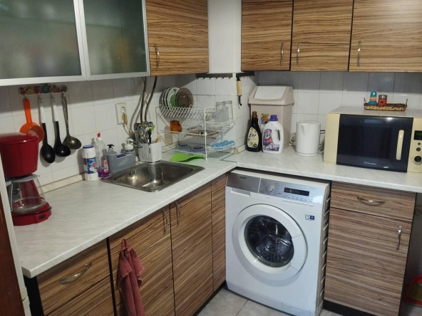 Дава се под наем Двустаен апартамент в Бургас, Център - 70 кв.м за 459 € - Снимка #1