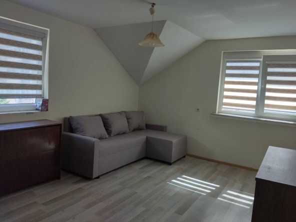 Дава се под наем Тристаен апартамент в Бургас, Лазур - 55 кв.м за 510 € - Снимка #1