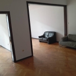 Дава се под наем Тристаен апартамент в София, Център - 100 кв.м за 715 € - Снимка #1