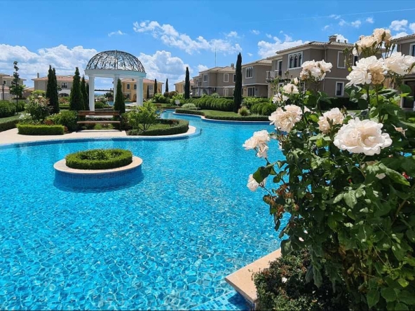 Дава се под наем Къща в Поморие - 130 кв.м за 1100 € - Снимка #1