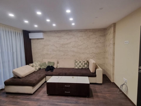 Дава се под наем Тристаен апартамент в София, Малинова долина - 120 кв.м за 1100 € - Снимка #1