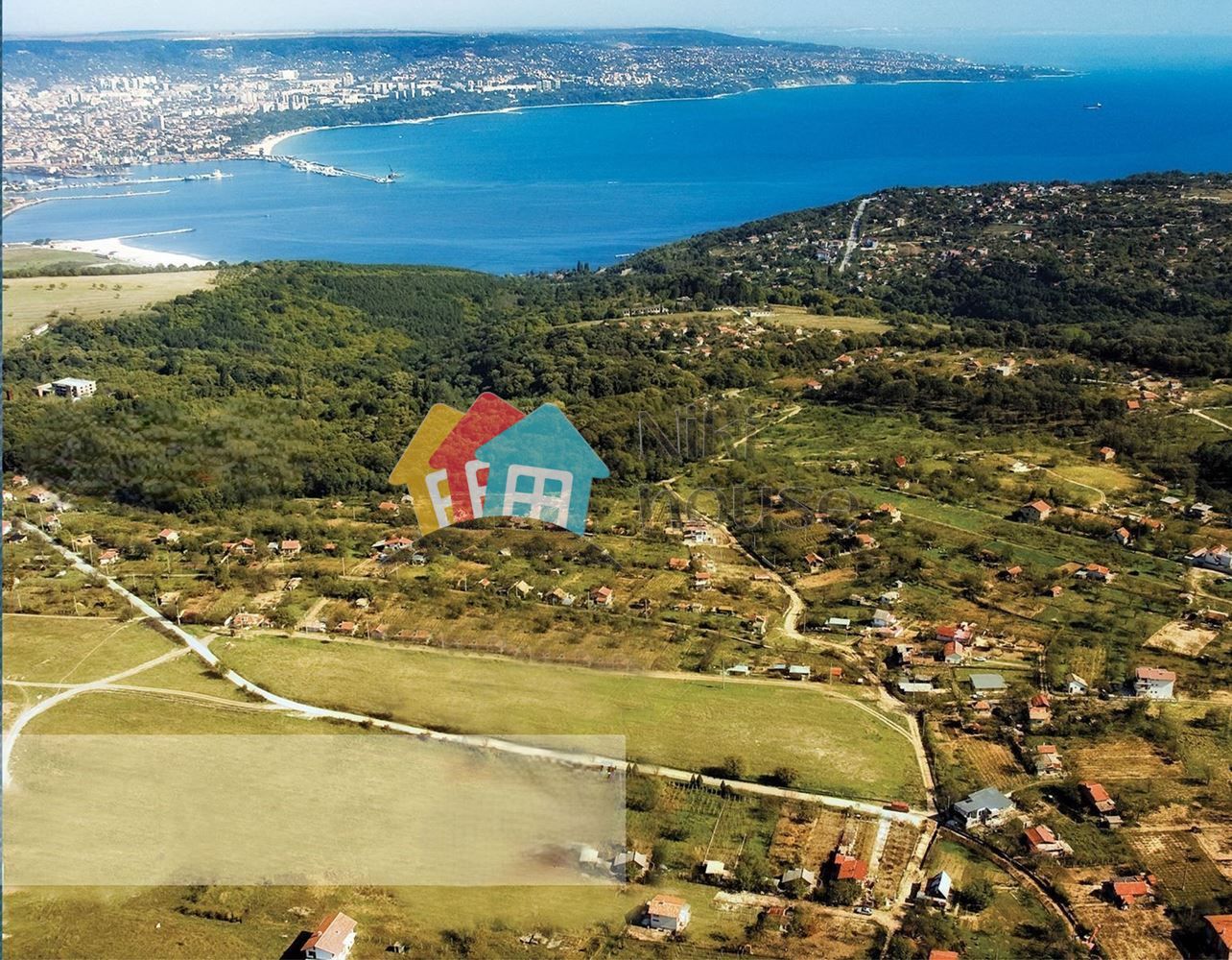 Парцел в Варна, м-т Боровец - север - 1600 кв.м за 42 €/кв.м - Снимка #1