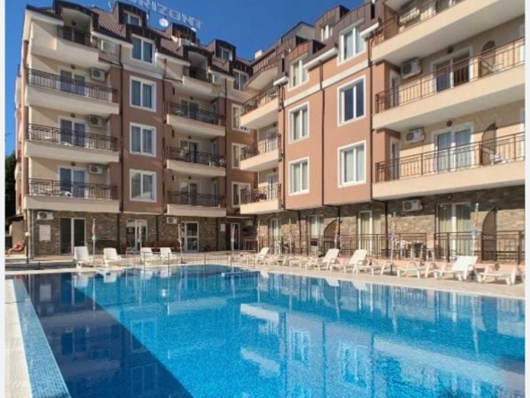 Дава се под наем Двустаен апартамент в Свети Влас - 70 кв.м за 250 € - Снимка #1