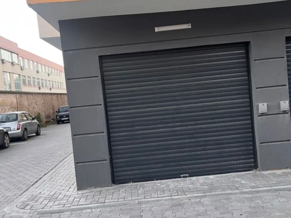 Дава се под наем Гараж / Паркомясто в Асеновград - 18 кв.м за 61.2 € - Снимка #1