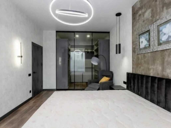 Дава се под наем Двустаен апартамент в София, Център - 63 кв.м за 397.8 € - Снимка #1