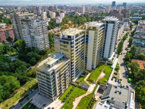 Двустаен апартамент в София, Изгрев - 71 кв.м за 2155 €/кв.м - Снимка #1