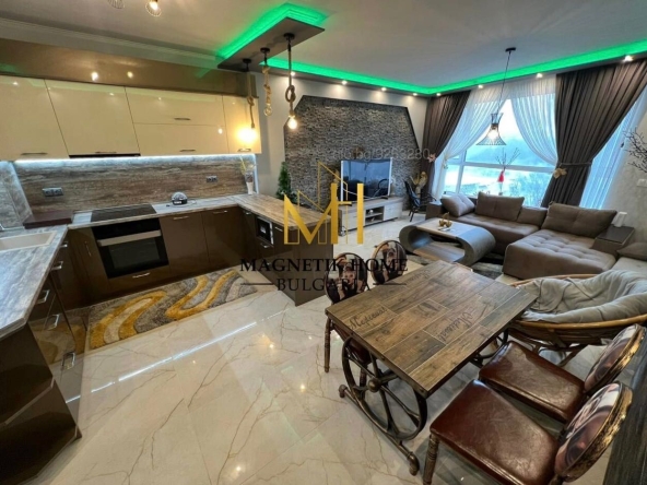 Дава се под наем Тристаен апартамент в Бургас, Славейков - 96 кв.м за 1020 € - Снимка #1