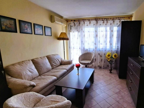 Двустаен апартамент в Варна, Център - 45 кв.м за 2667 €/кв.м - Снимка #1