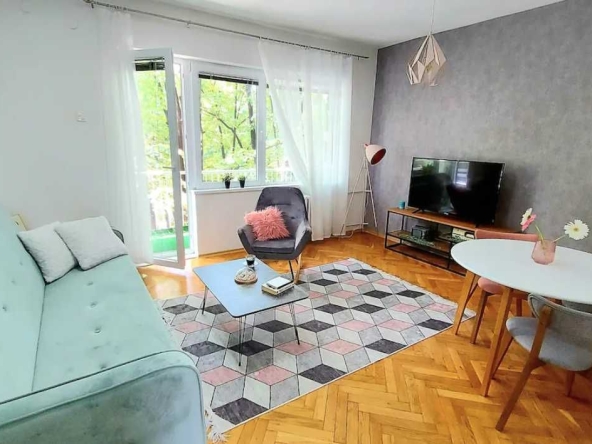 Дава се под наем Двустаен апартамент в Пловдив, Захарна фабрика - 57 кв.м за 204 € - Снимка #1