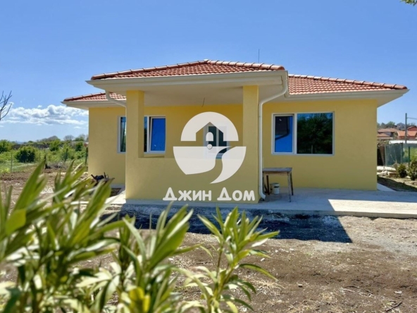 Къща в с. Черни връх, Област Бургас - 100 кв.м за 1390 €/кв.м - Снимка #1