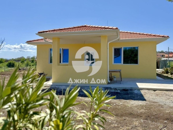 Къща в с. Черни връх, Област Бургас - 100 кв.м за 1350 €/кв.м - Снимка #1