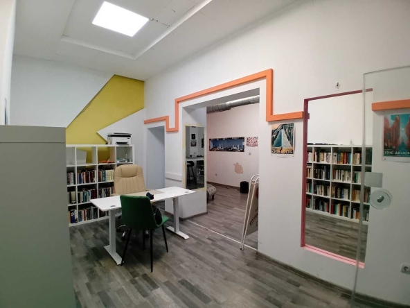 Дава се под наем Магазин в София, Център - 50 кв.м за 700 € - Снимка #1
