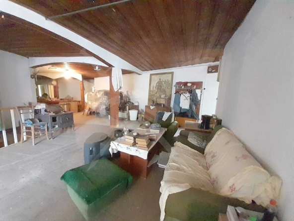 Къща в Батак - 1350 кв.м за 35 €/кв.м - Снимка #1