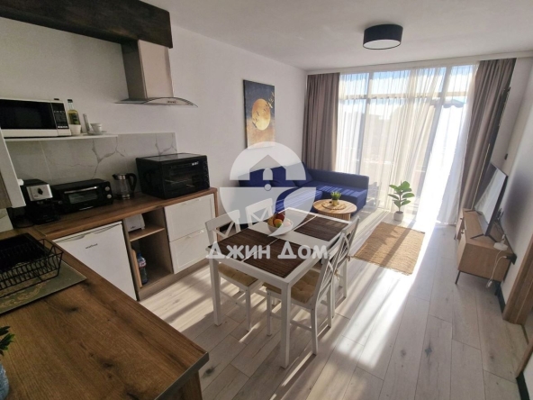 Двустаен апартамент в к.к. Слънчев бряг - 67 кв.м за 1217 €/кв.м - Снимка #1