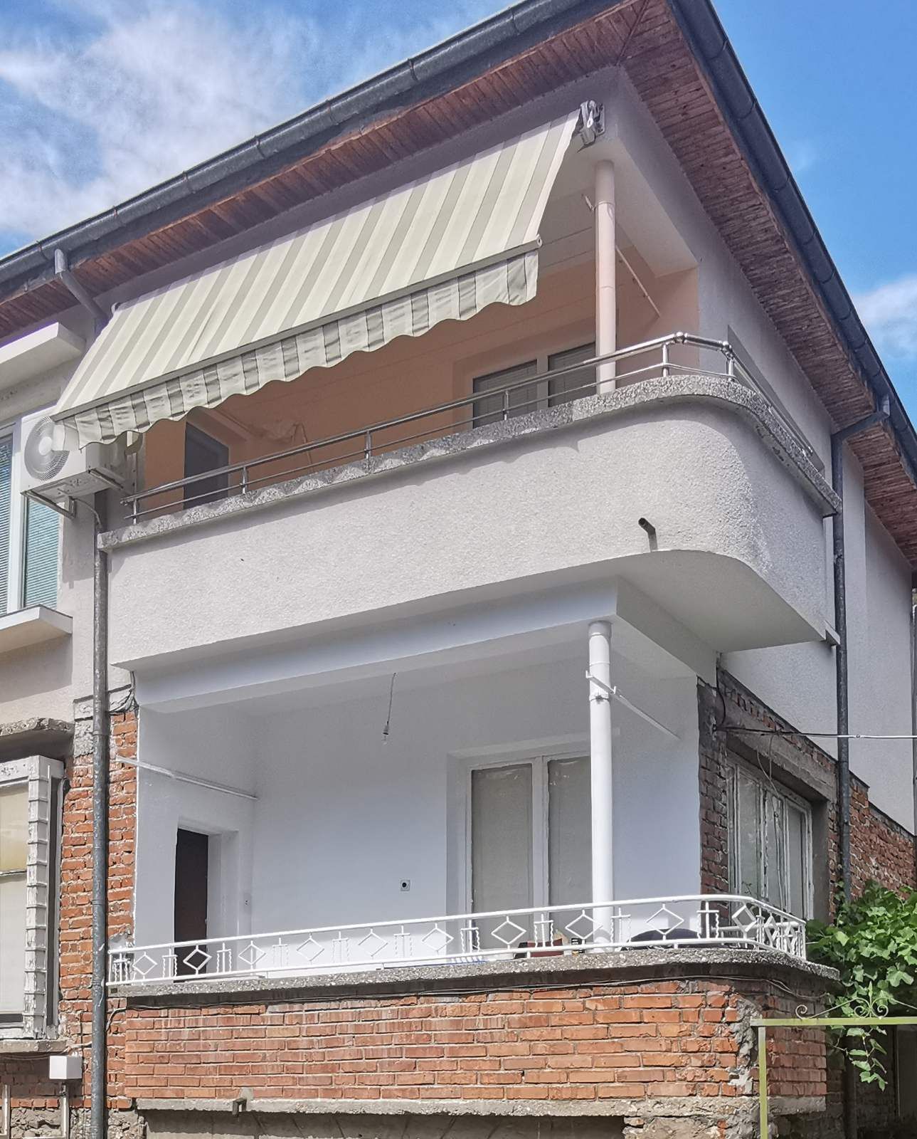 Дава се под наем Къща в Пловдив, Тракия - 100 кв.м за 357 € - Снимка #1