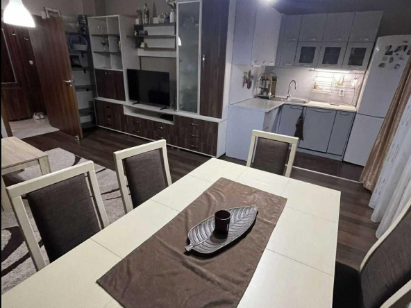 Дава се под наем Двустаен апартамент в Варна, Погреби - 86 кв.м за 511 € - Снимка #1