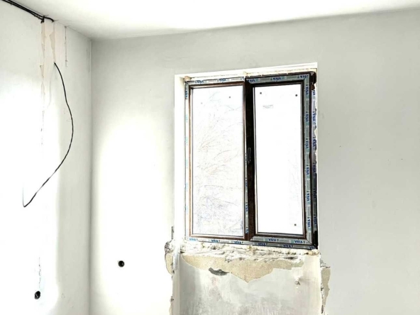 Дава се под наем Двустаен апартамент в Стамболийски - 60 кв.м за 25.5 € - Снимка #1