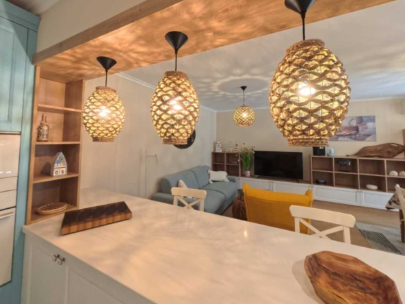 Тристаен апартамент в Бургас, Сарафово - 132 кв.м за 2008 €/кв.м - Снимка #1