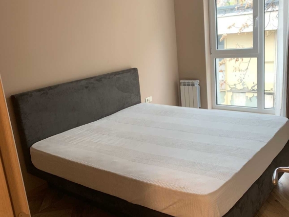 Дава се под наем Тристаен апартамент в София, Лозенец - 106 кв.м за 1100 € - Снимка #1