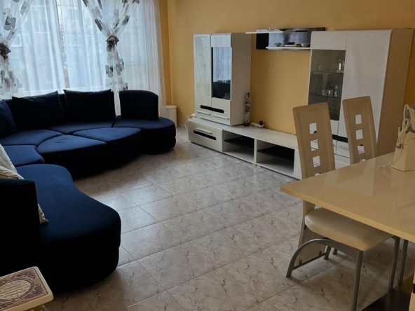 Дава се под наем Двустаен апартамент в Пловдив, Каменица 1 - 60 кв.м за 448.8 € - Снимка #1