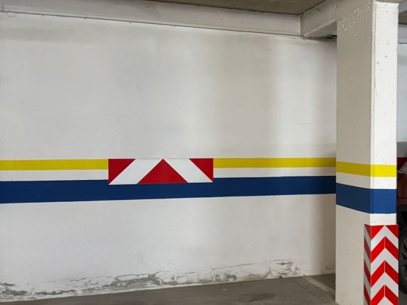 Дава се под наем Гараж / Паркомясто в София, Младост 3 - 15 кв.м за 119.34 € - Снимка #1