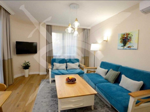 Дава се под наем Тристаен апартамент в Варна, Център - 80 кв.м за 1500 € - Снимка #1