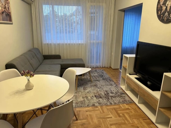Дава се под наем Тристаен апартамент в Варна, Генералите - 71 кв.м за 600 € - Снимка #1