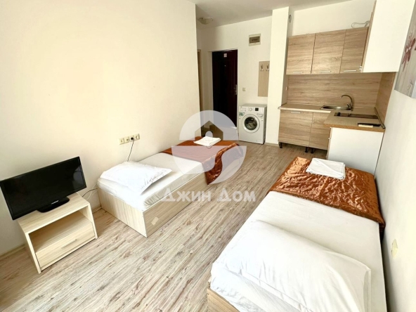 Двустаен апартамент в к.к. Слънчев бряг - 49 кв.м за 1266 €/кв.м - Снимка #1
