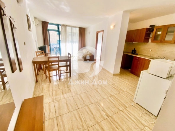 Двустаен апартамент в к.к. Слънчев бряг - 70 кв.м за 1286 €/кв.м - Снимка #1