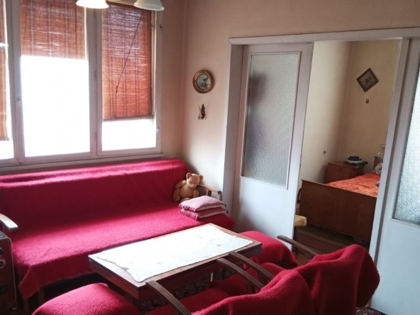 Етаж от къща в Кюстендил, Център - 63 кв.м за 401 €/кв.м - Снимка #1