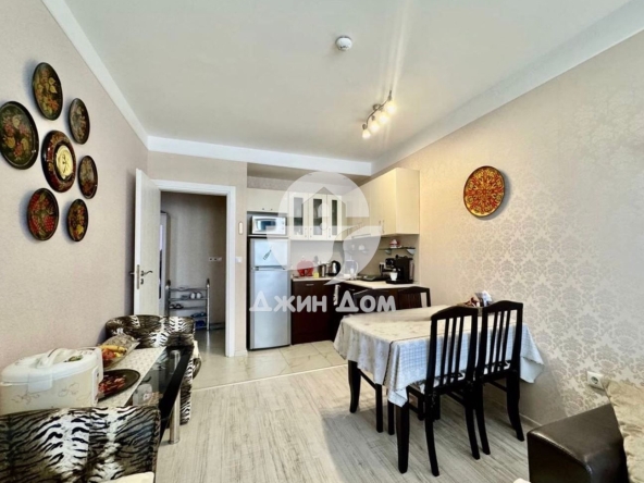 Двустаен апартамент в к.к. Слънчев бряг - 66 кв.м за 1607 €/кв.м - Снимка #1