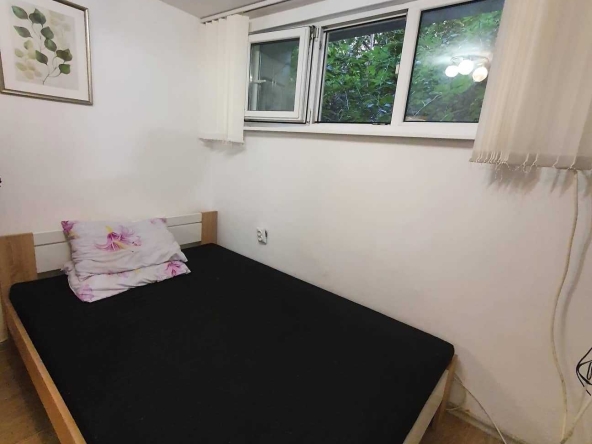 Дава се под наем Двустаен апартамент в Бургас, Център - 52 кв.м за 204 € - Снимка #1