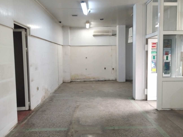 Дава се под наем Магазин в Панагюрище - 120 кв.м за 510 € - Снимка #1