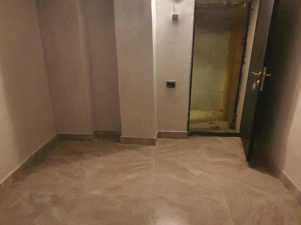 Дава се под наем Склад в София, Център - 9 кв.м за 76.5 € - Снимка #1