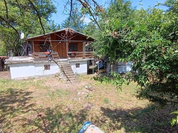 Къща в с. Кладница, Област Перник - 446 кв.м за 188 €/кв.м - Снимка #1